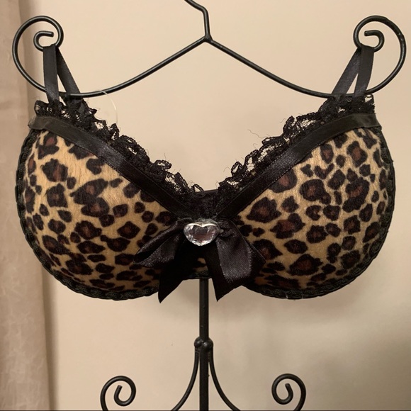 Other - 🦜 Cute NWT Decor Piece